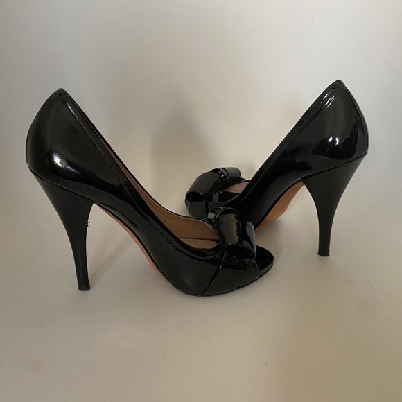 Joan & David Black Open Toe Patent Leather Heel - Picture 2 of 10